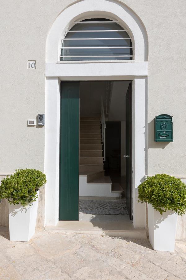 Apulian House Hotel Brindisi Bagian luar foto