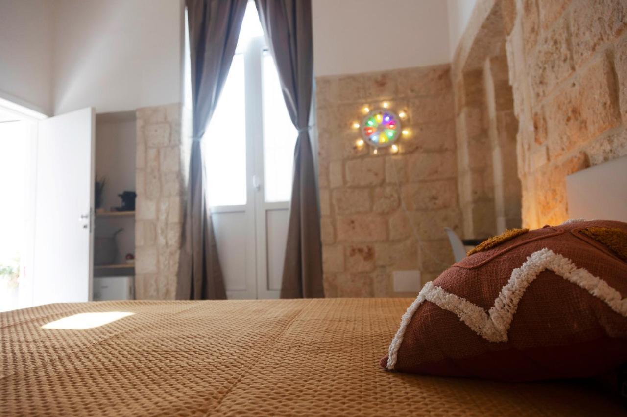 Apulian House Hotel Brindisi Bagian luar foto