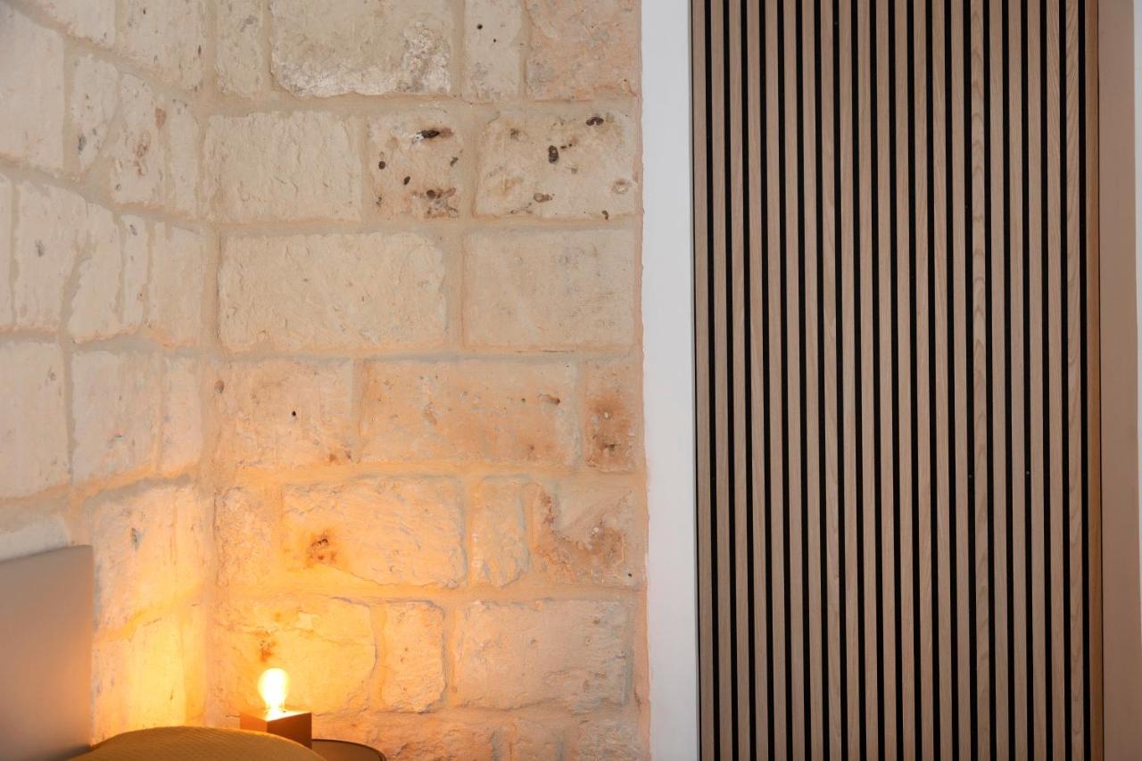 Apulian House Hotel Brindisi Bagian luar foto