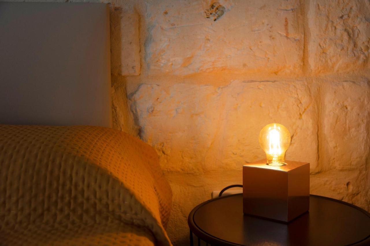 Apulian House Hotel Brindisi Bagian luar foto